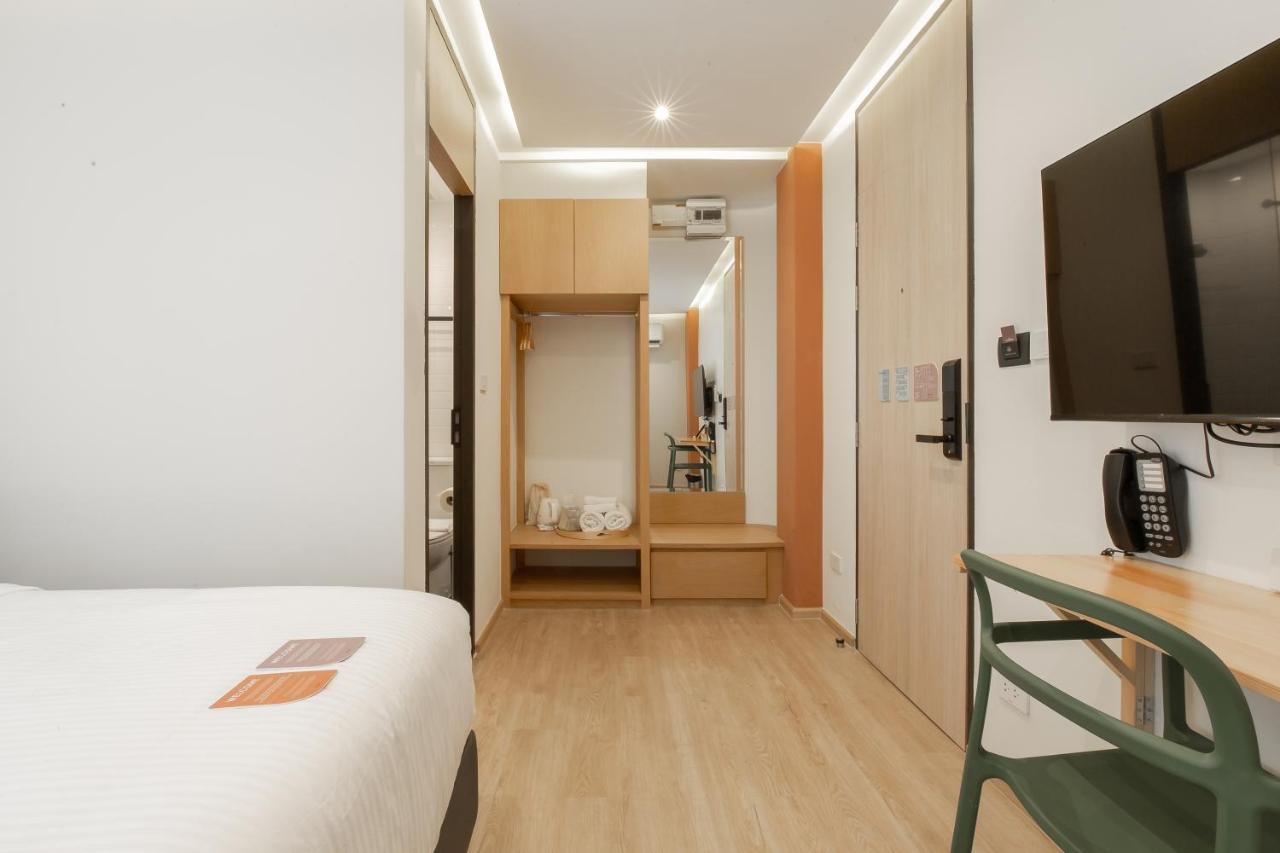 Hostel Double B *