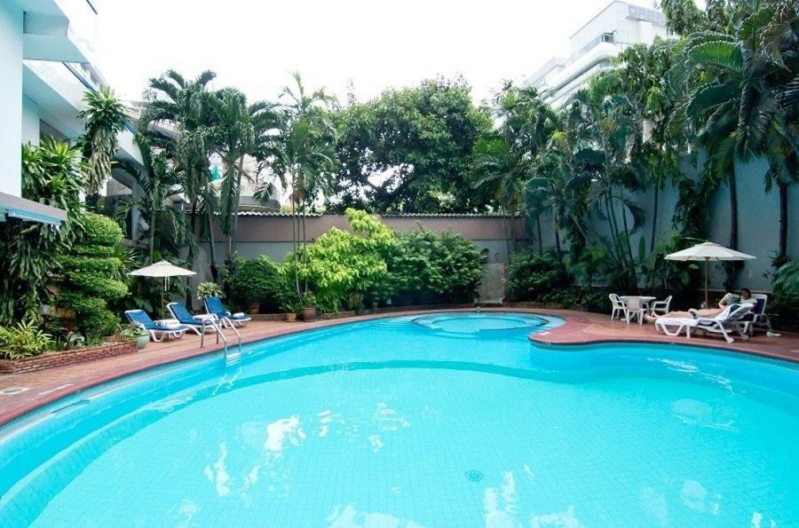 Manhattan Hotel Bangkok