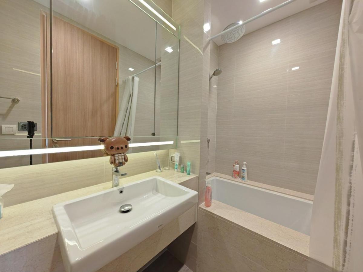 小憩 屋顶无边泳池 Terminal21 Phrom Phong Asok 21航站楼 阿索 * Banguecoque