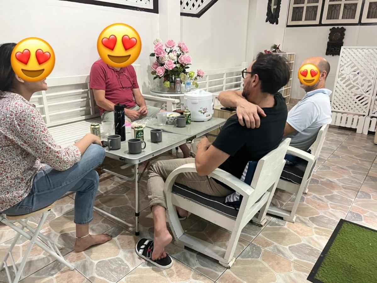 Ree House-asoke Bts Bed & Breakfast