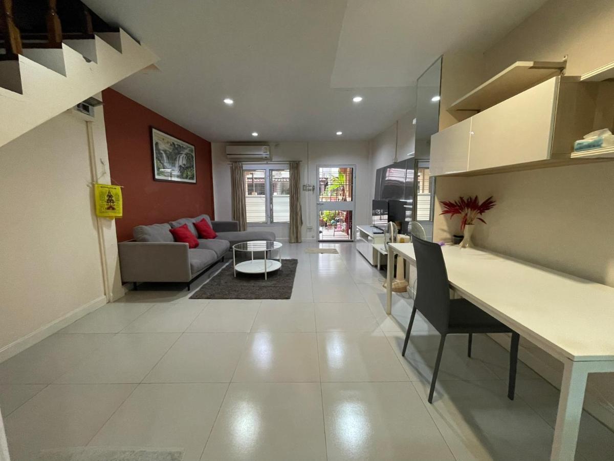 Apartment Townhouse 2 Floors @lertubon Watcharaphon