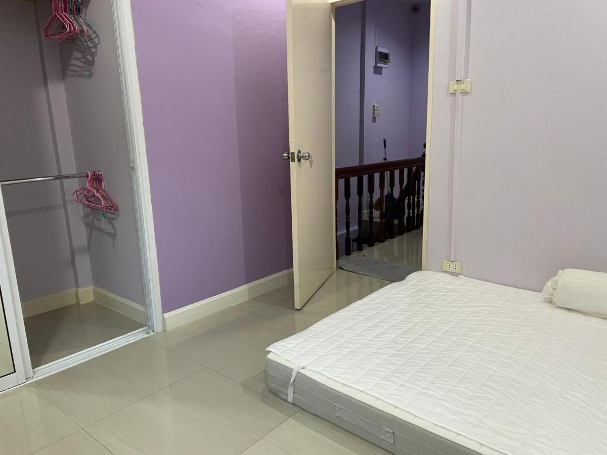 Townhouse 2 Floors @lertubon Watcharaphon Apartment Bangkok