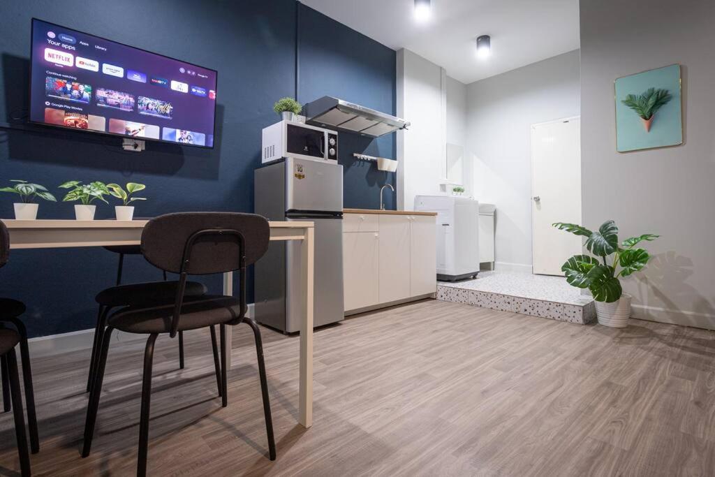 Apartment A2 Comfortable Space Wt Kitchen Bangkok