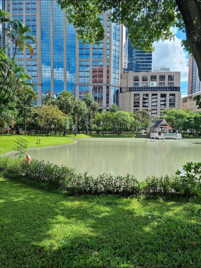 Luxurious In Sukhumvit Apartment Bangkok