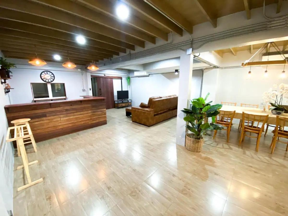 3br Entire House Next To Skytrain *