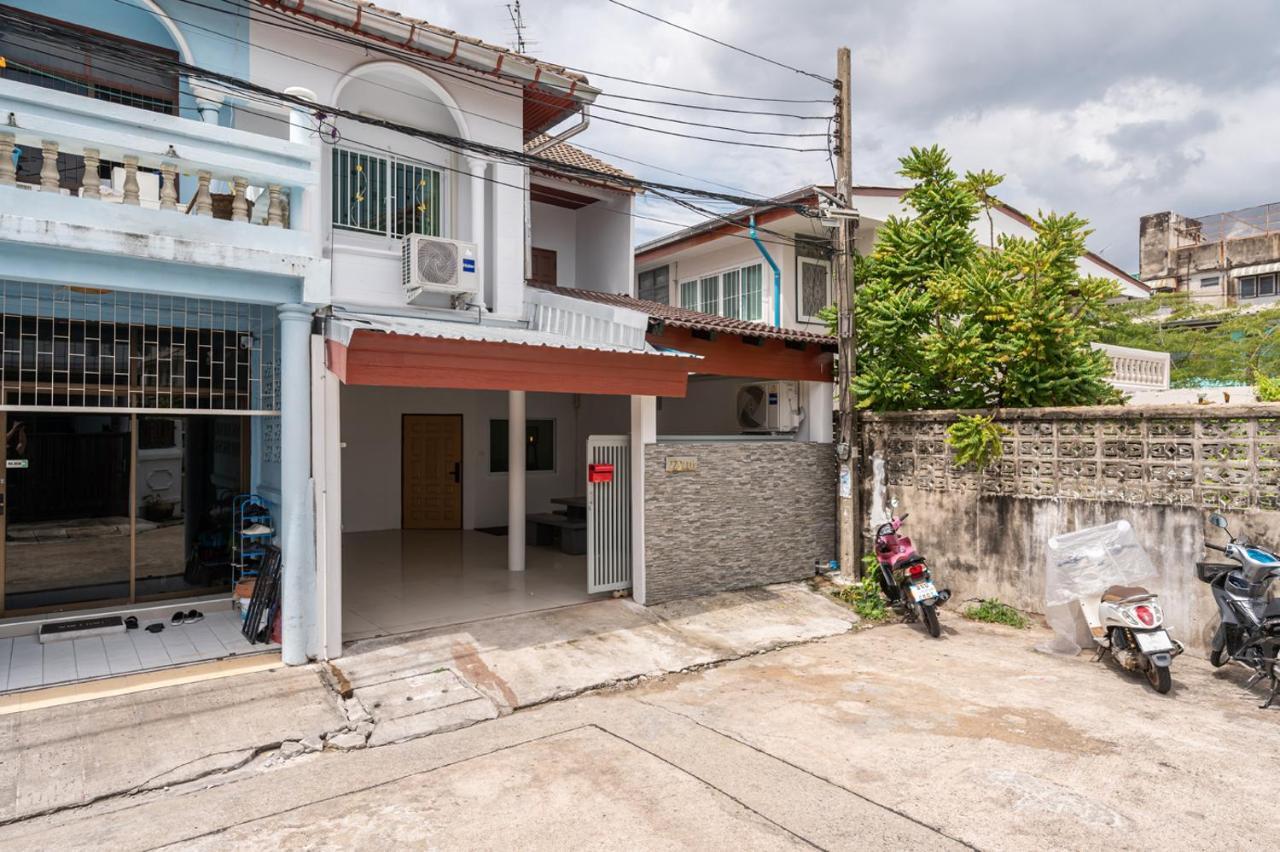 Miq Hk111-4br Ratchada-huaykwang 14pax *