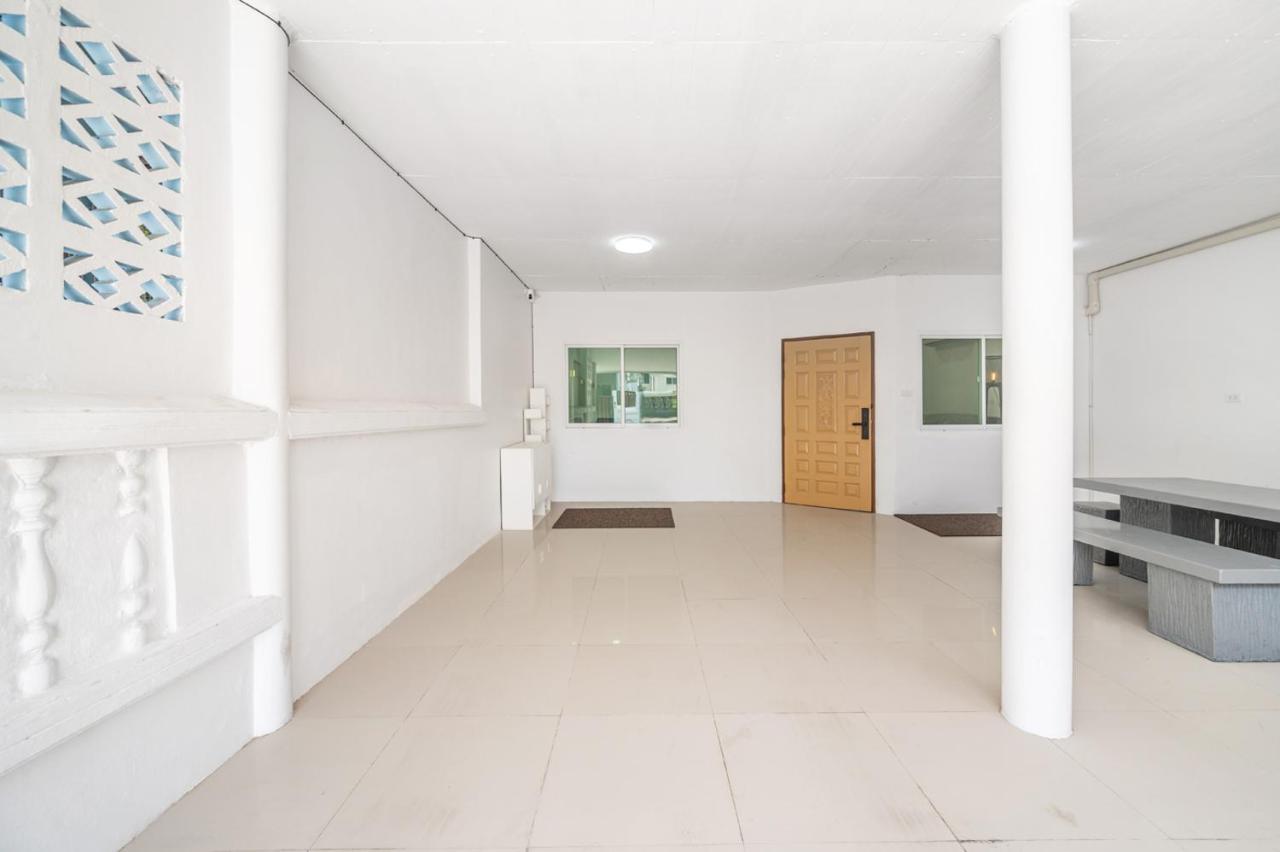 Miq Hk111-4br Ratchada-huaykwang 14pax Apartemen *