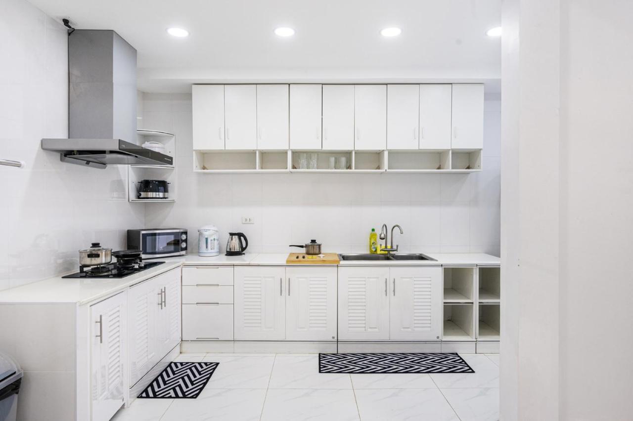 Miq Hk111-4br Ratchada-huaykwang 14pax Apartemen Bangkok