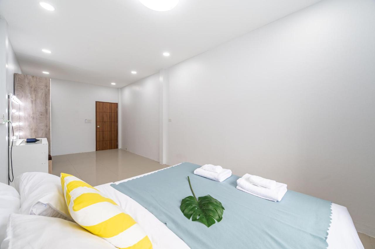 Miq Hk111-4br Ratchada-huaykwang 14pax * Bangkok