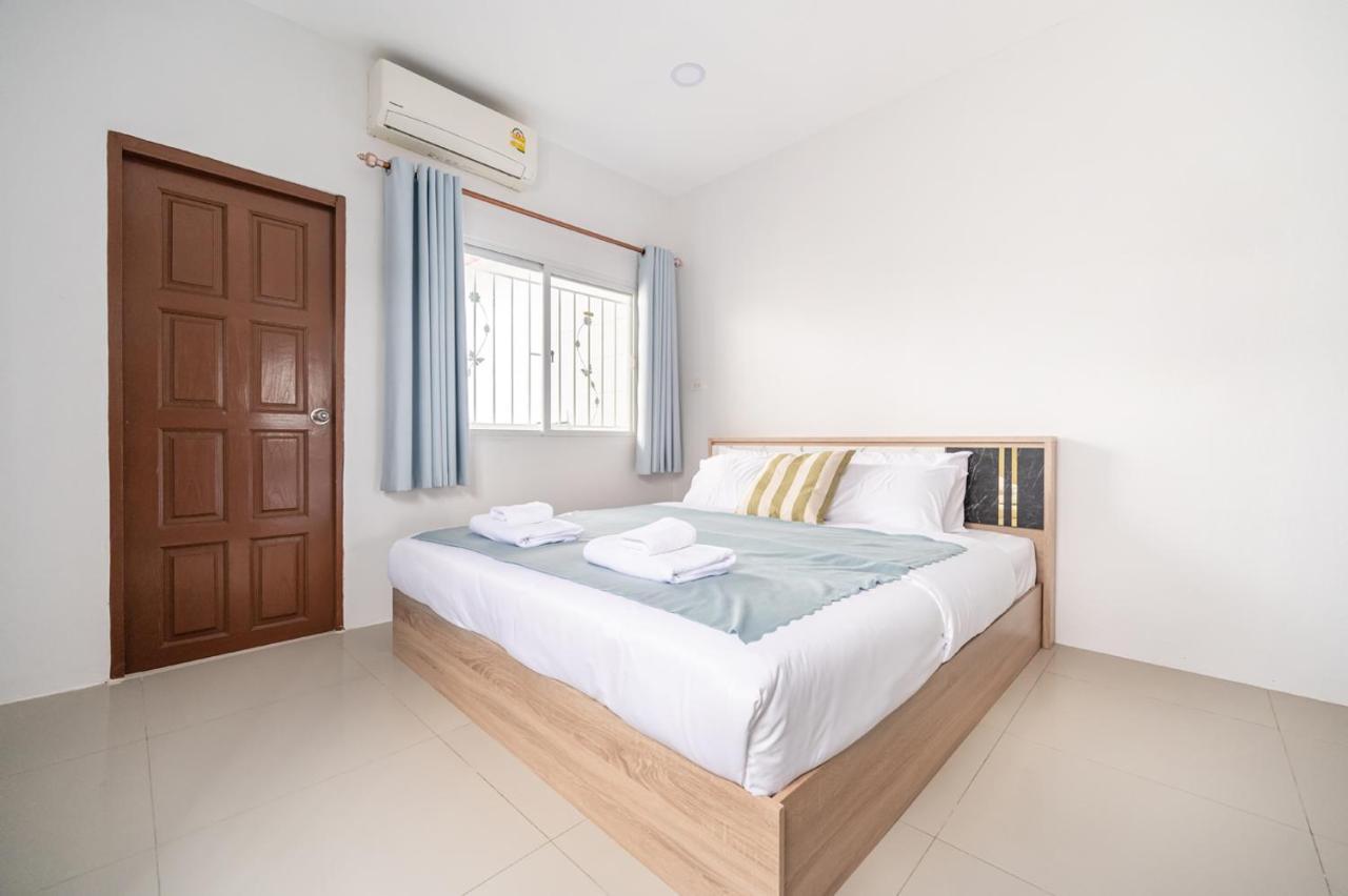 Miq Hk111-4br Ratchada-huaykwang 14pax Apartment *