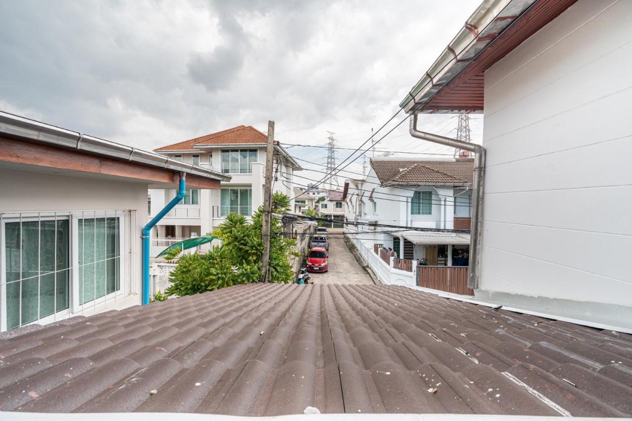 Miq Hk111-4br Ratchada-huaykwang 14pax Apartemen