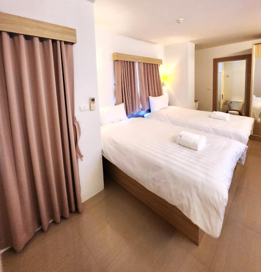Prom Ratchada 4* Bangkok