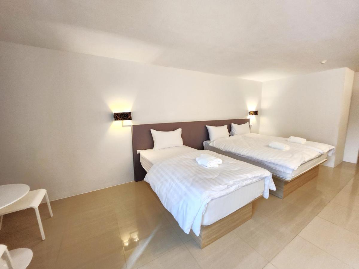 Prom Ratchada 4* Bangkok