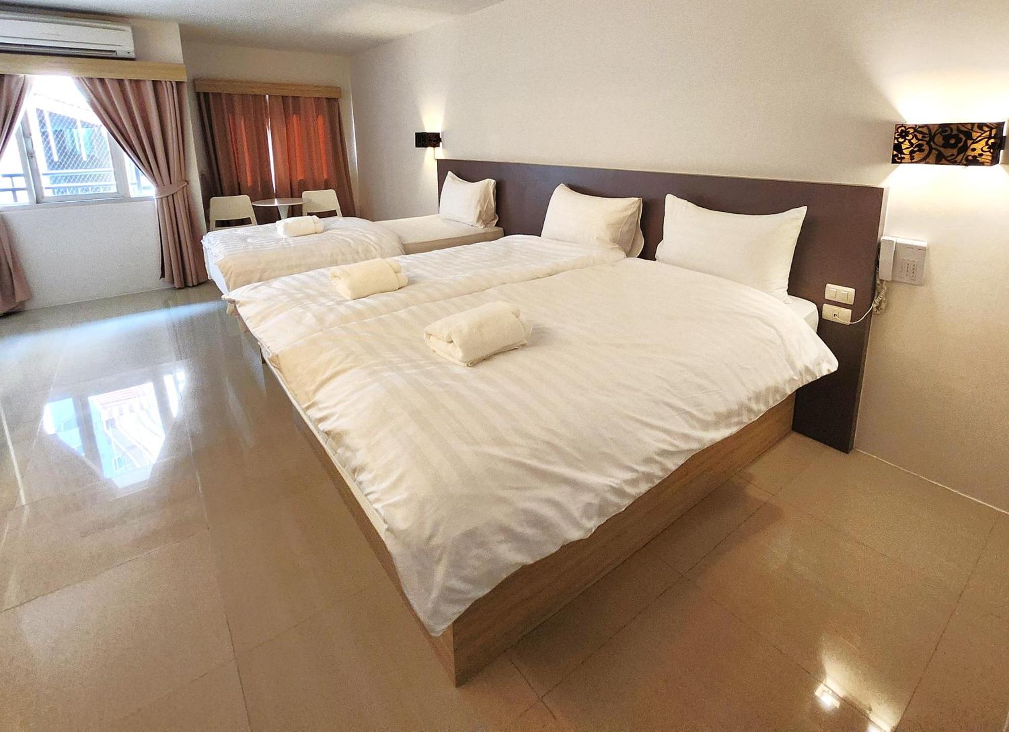 Prom Ratchada Hotel Bangkok