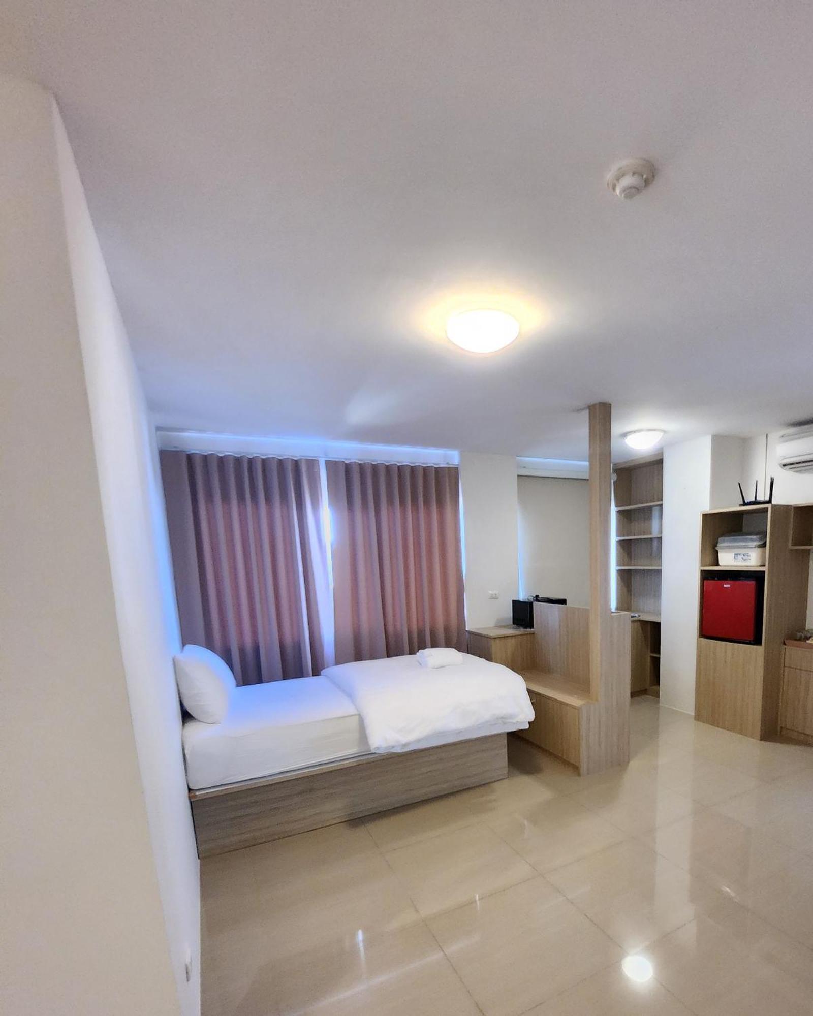 Prom Ratchada Hotel Bangkok
