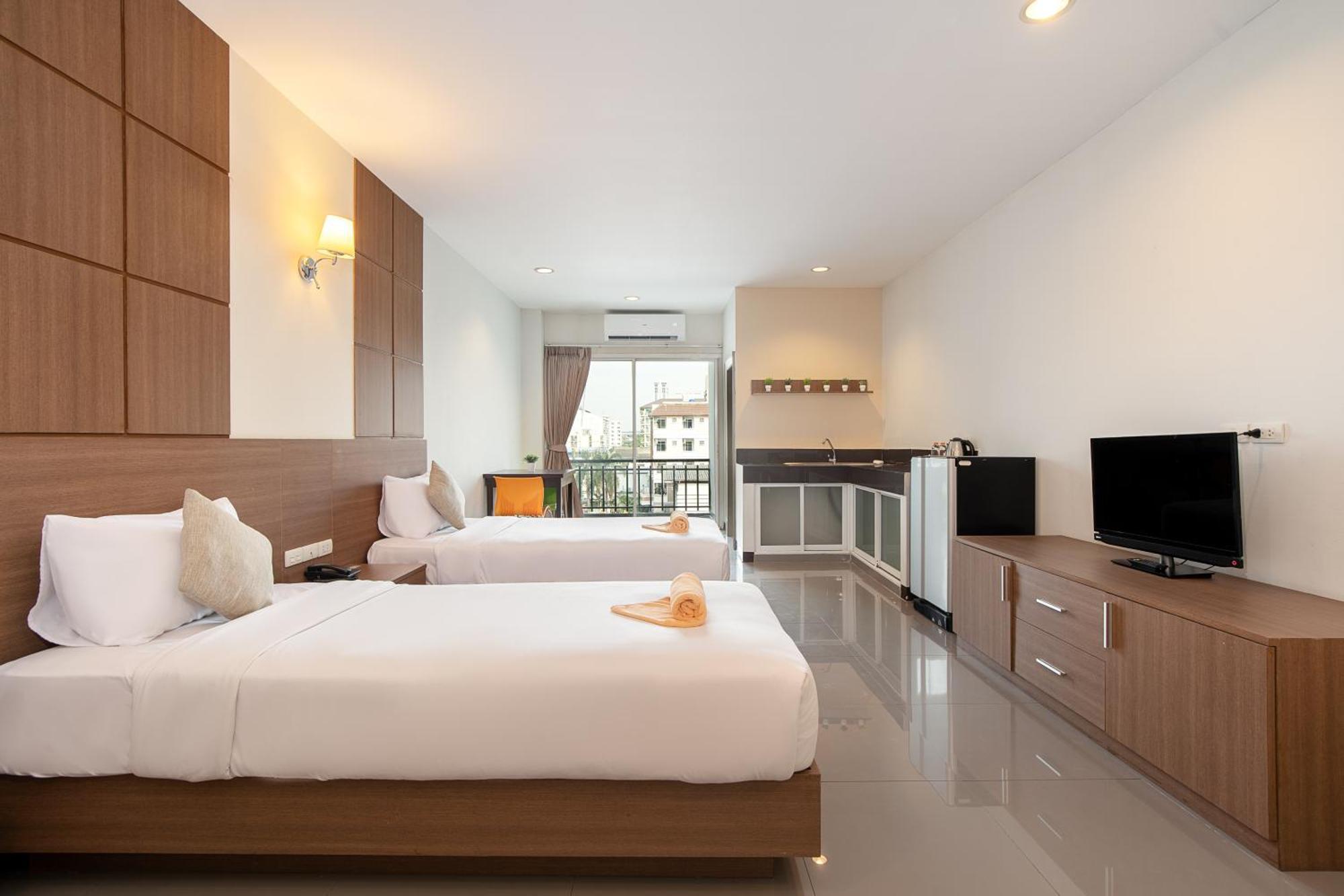 Leenova Place