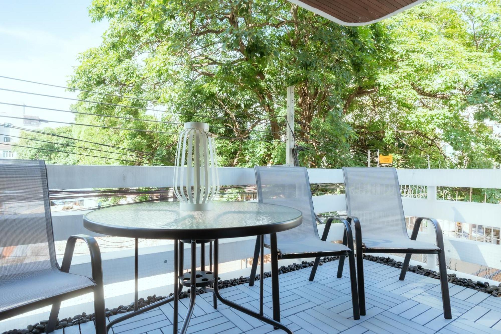 420 - Ekkamai Buds & Beds Hostel Bangkok