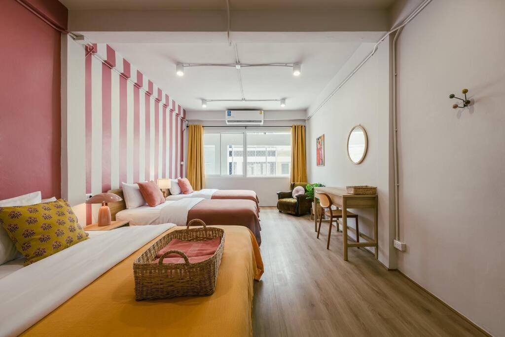 Sukhumvit Entire House 7 Pax - 2 Mins Walk From Skytrain Apartment Bangkok