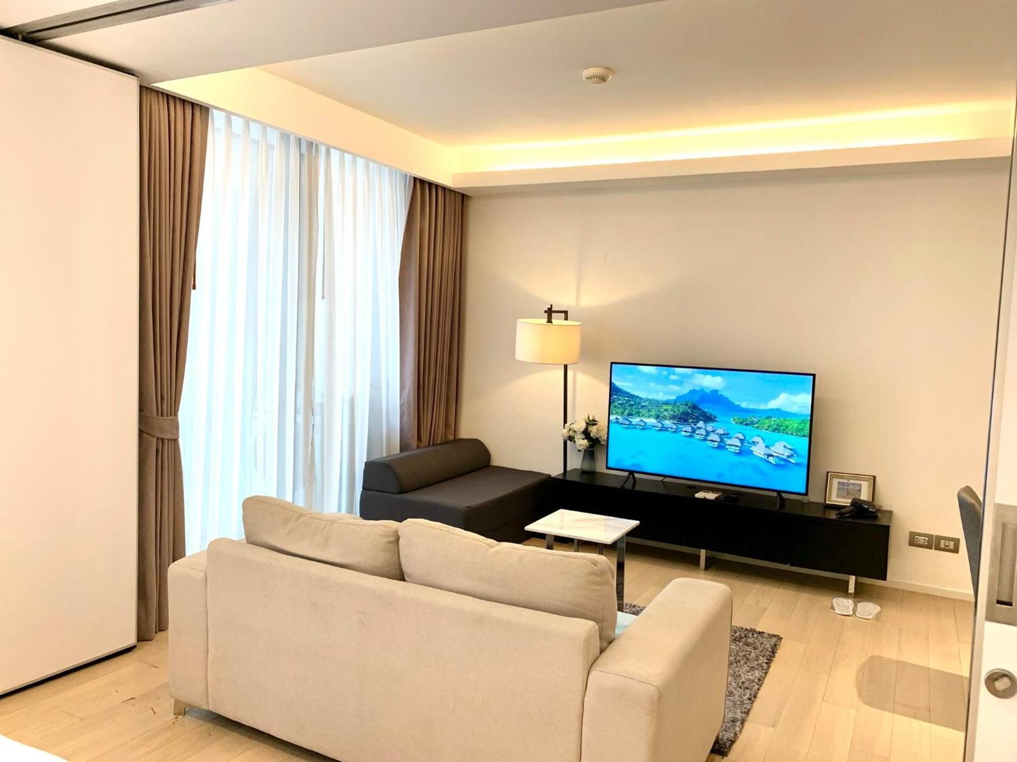 Sukhumvit 11#luxury#pool#gym#bts Nana&mrt Sukhumvit#1br#max2ppl *
