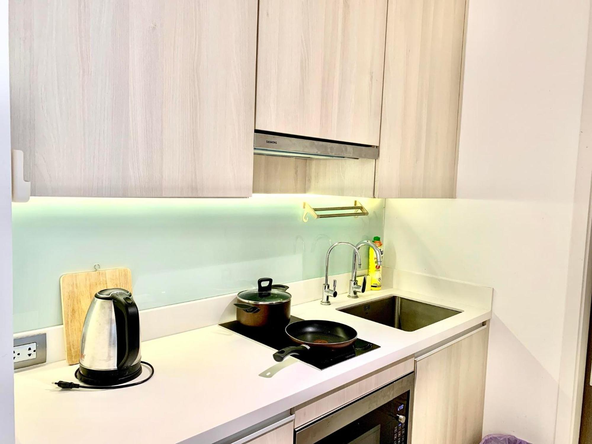 Sukhumvit 11#luxury#pool#gym#bts Nana&mrt Sukhumvit#1br#max2ppl Apartment Bangkok