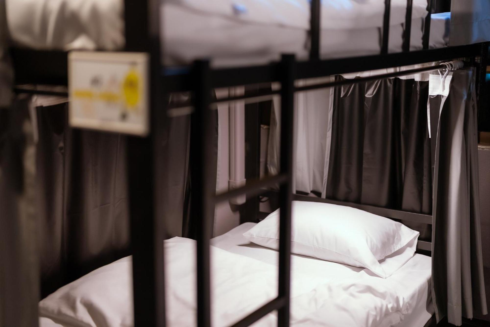 420 - Ekkamai Buds & Beds Hostel *