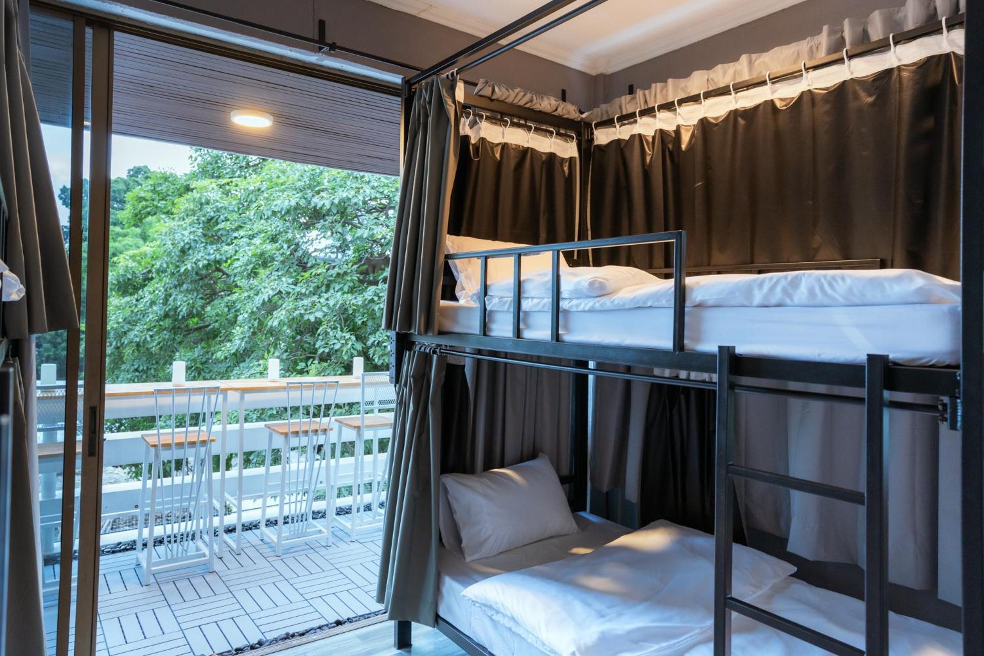 420 - Ekkamai Buds & Beds Hostel Bangkok