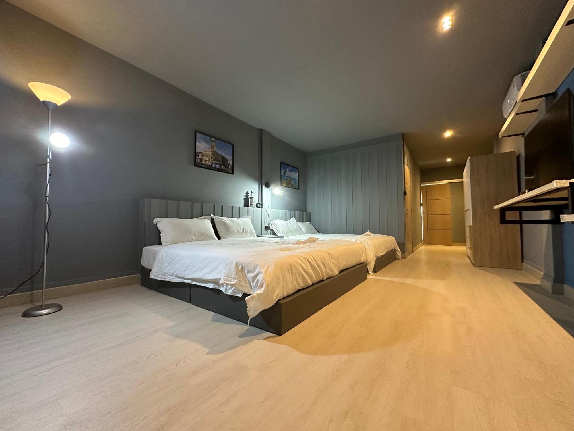 Phuket Vibe, House, 7 Mins To Bts, Center, Private In Sathon, Private Bathroom, Bangkok, Thailand Gasthuis Bangkok