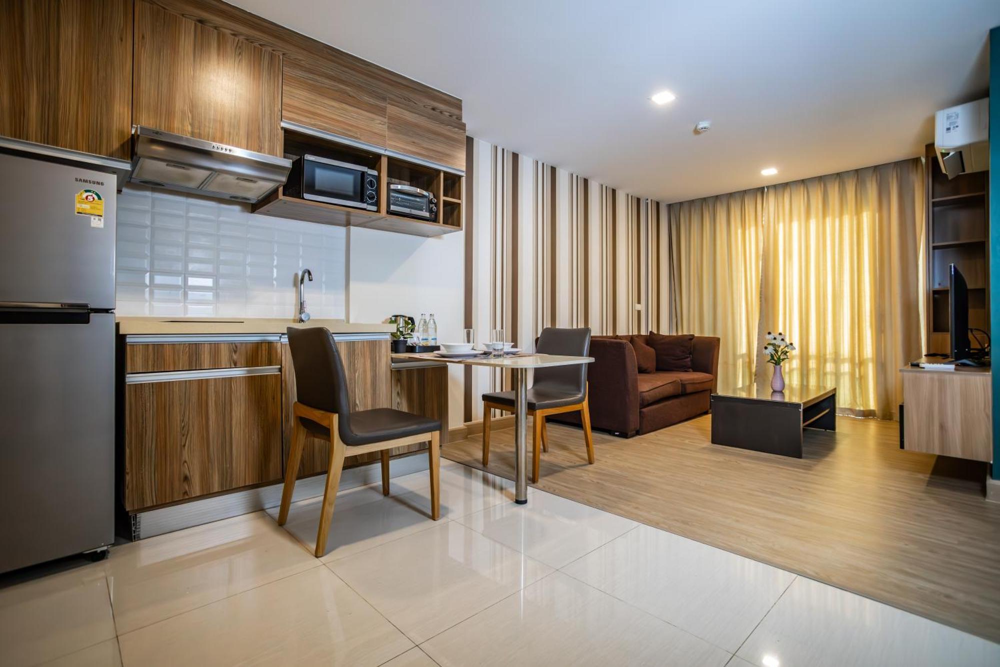 Aparthotel Ramada By Wyndham Ekamai Residences