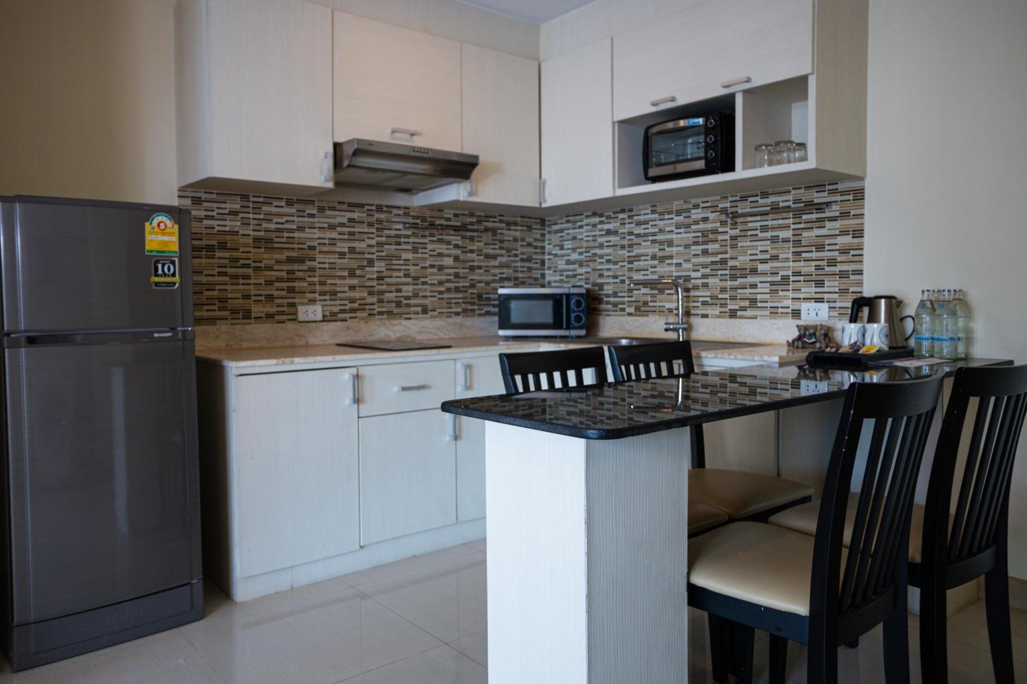 Ramada By Wyndham Ekamai Residences Aparthotel