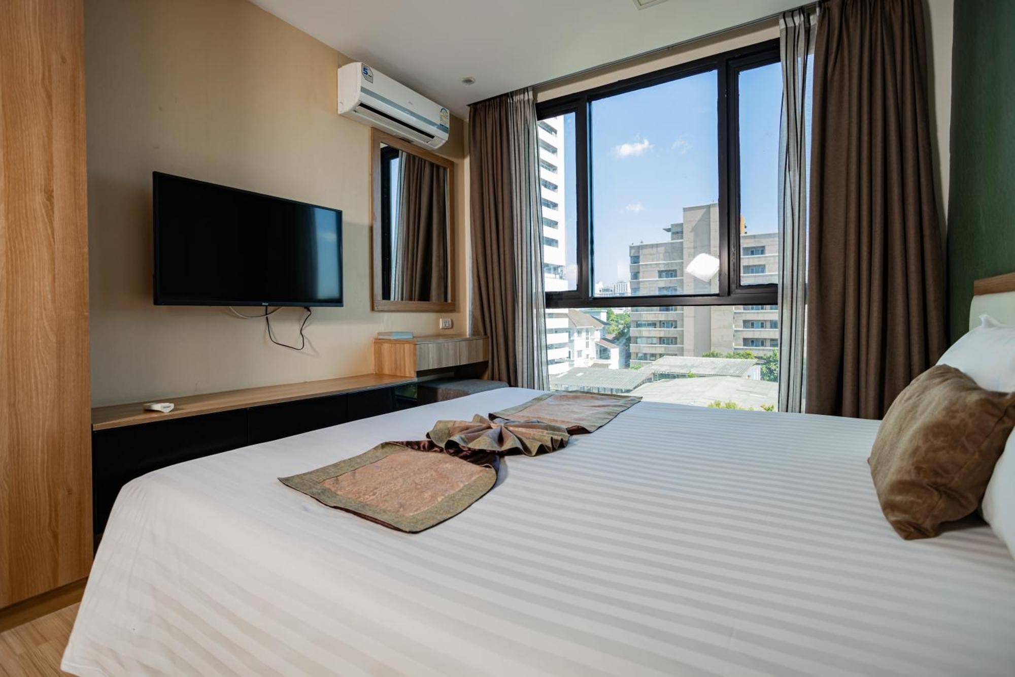 Ramada By Wyndham Ekamai Residences