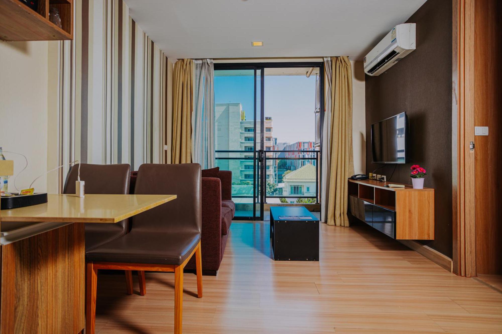 Ramada By Wyndham Ekamai Residences