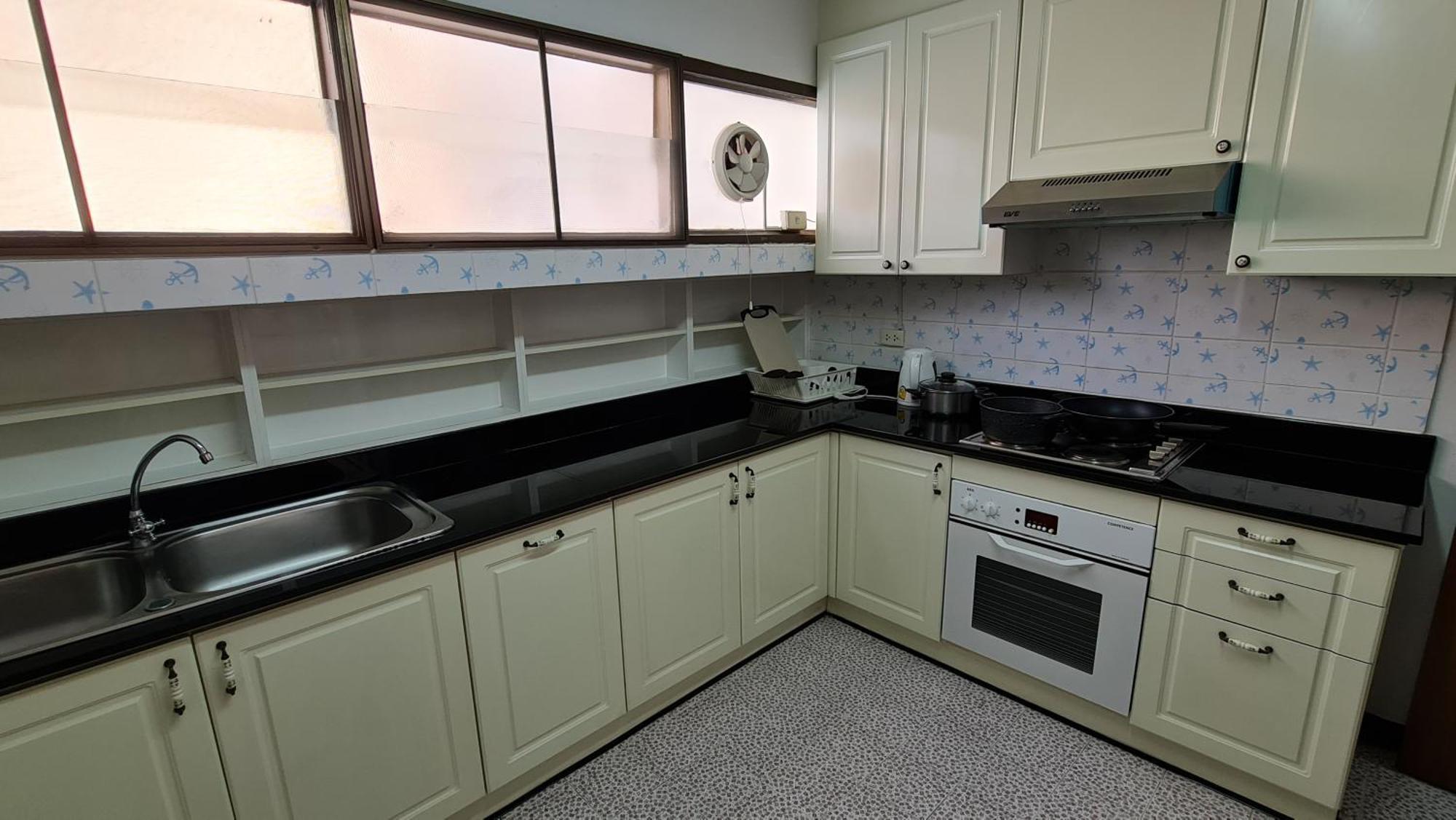 Service Apartment Thong Lo Ekkamai Prompong Apartment Bangkok