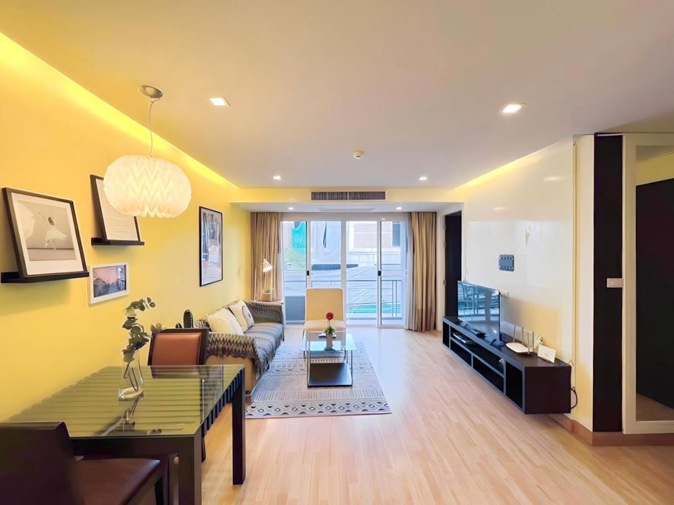 Go Thonglor 23 โกอินน์ ทองหล่อ 23 X Apartment
