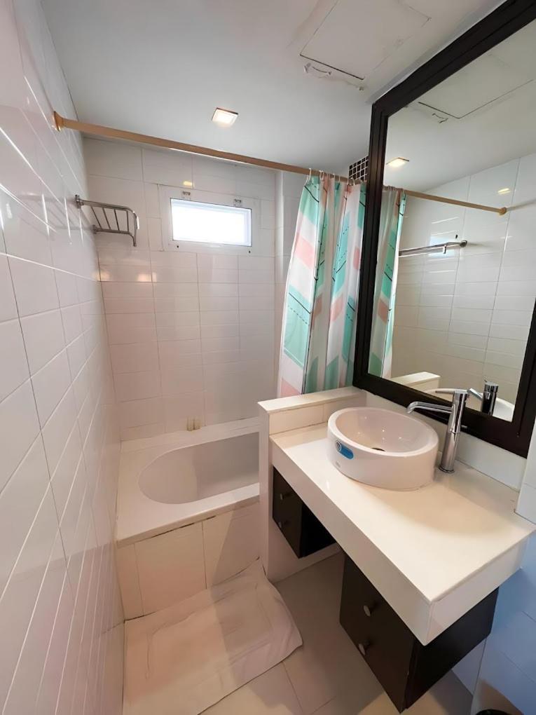 Go Thonglor 23 โกอินน์ ทองหล่อ 23 X Apartment Bangkok