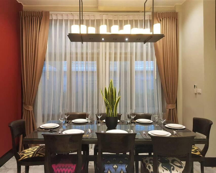 Villa Baan Khun Nai Thonglor, Luxury Thai Bangkok