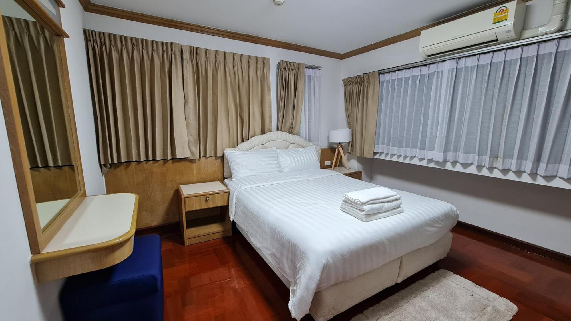 Service Apartment Thong Lo Ekkamai Prompong Apartment