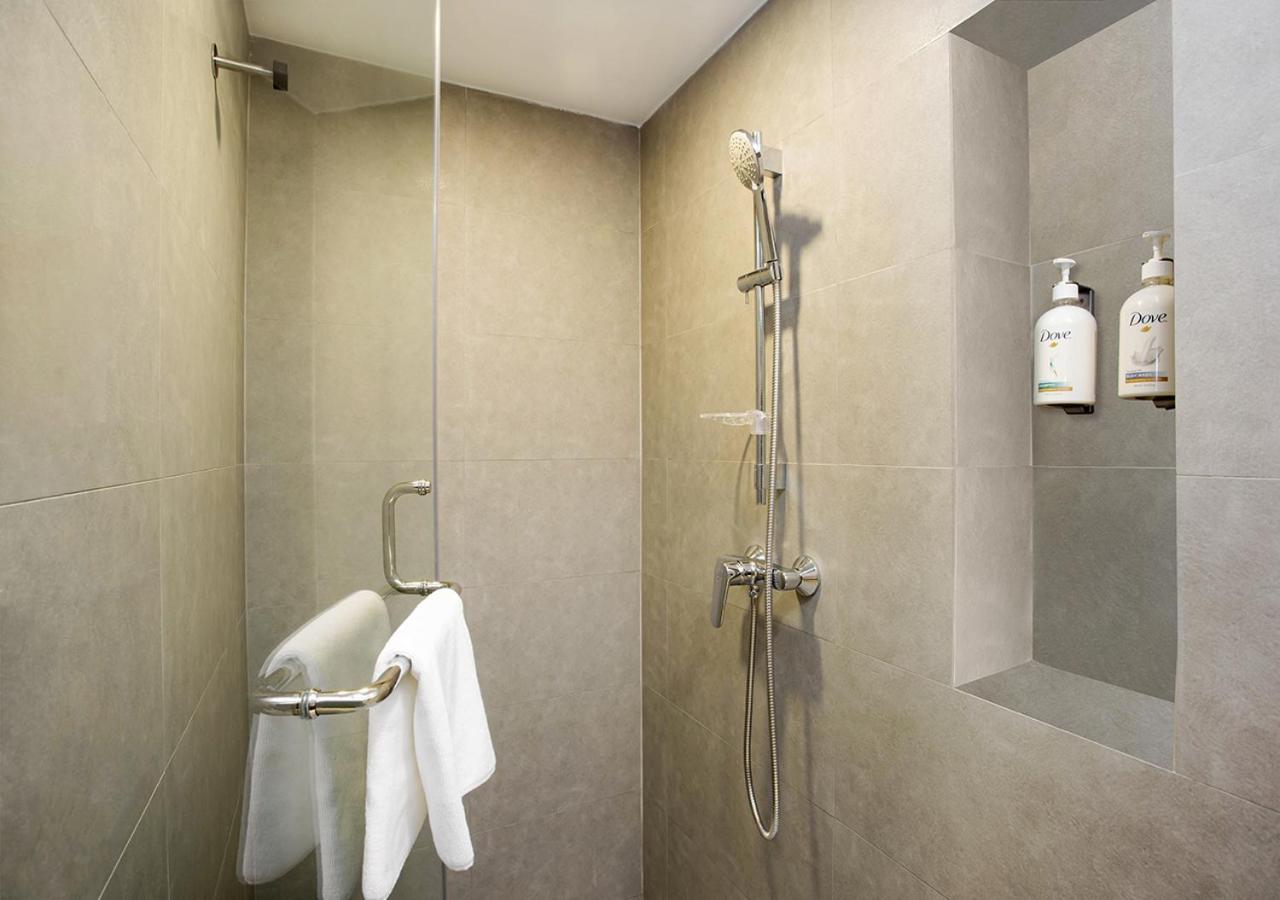 Express & Pier By Ihg Hotel 4*