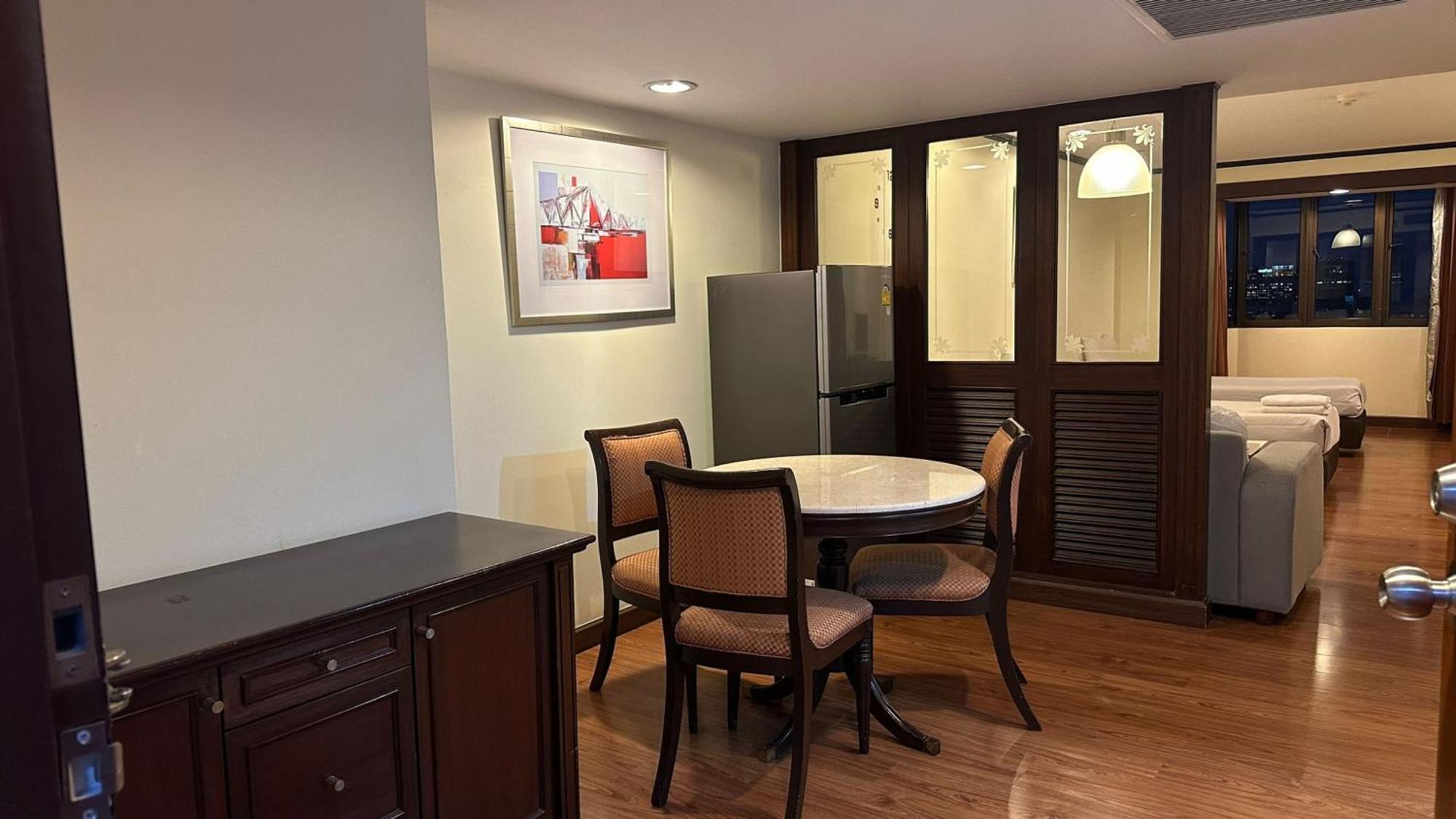 Apartment Omni Tower Cozy By Direct