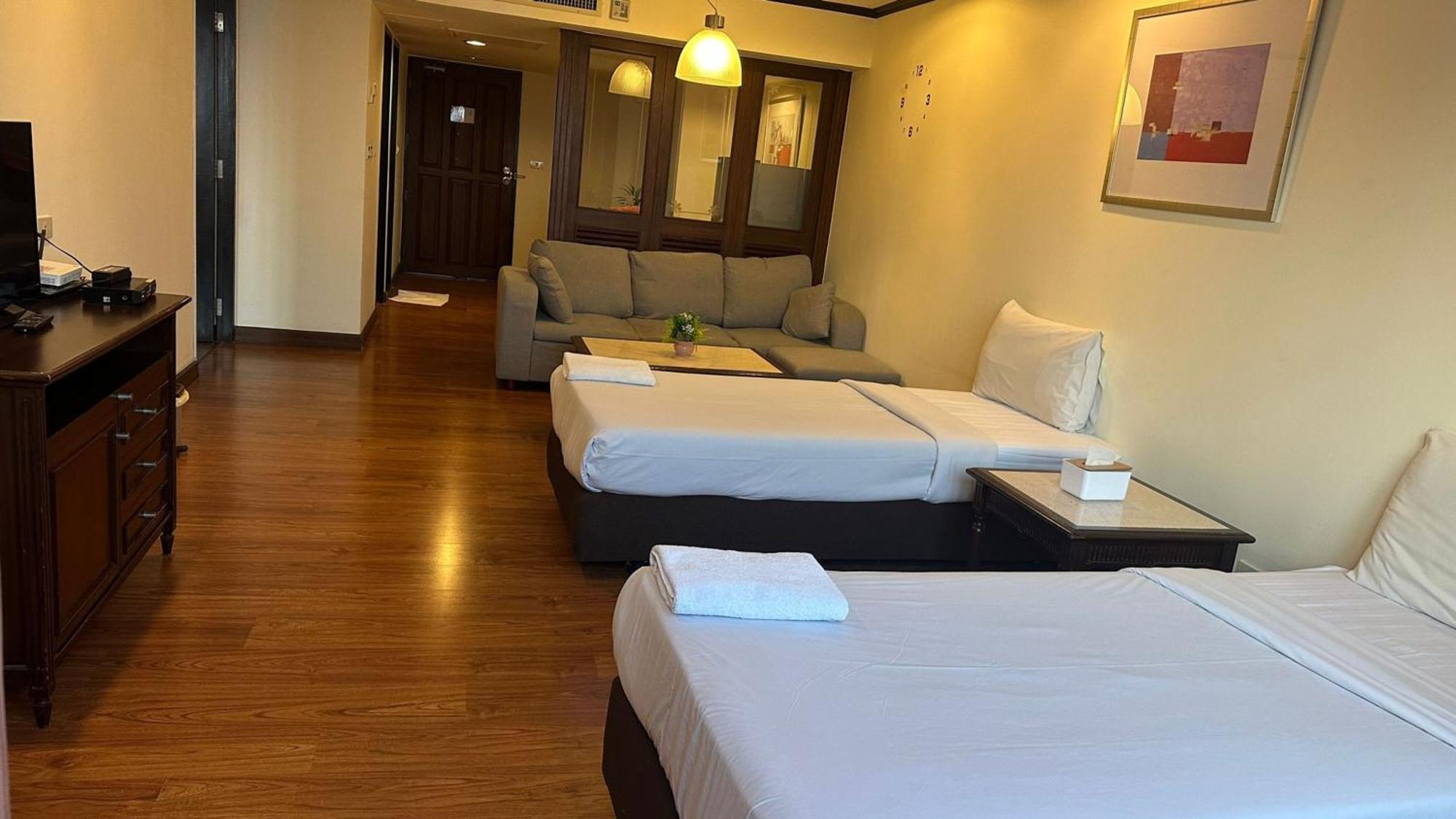 Omni Tower Cozy By Direct Apartment *
