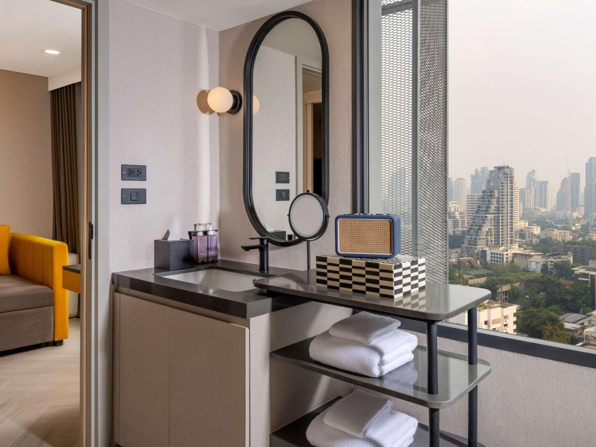 Hotel Tribe Living Sukhumvit 39 By Accorhotels 4*