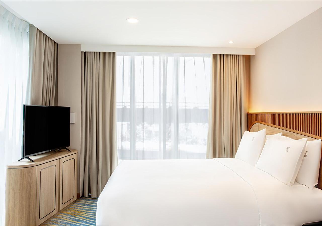 Hotel Express & Pier By Ihg 4*