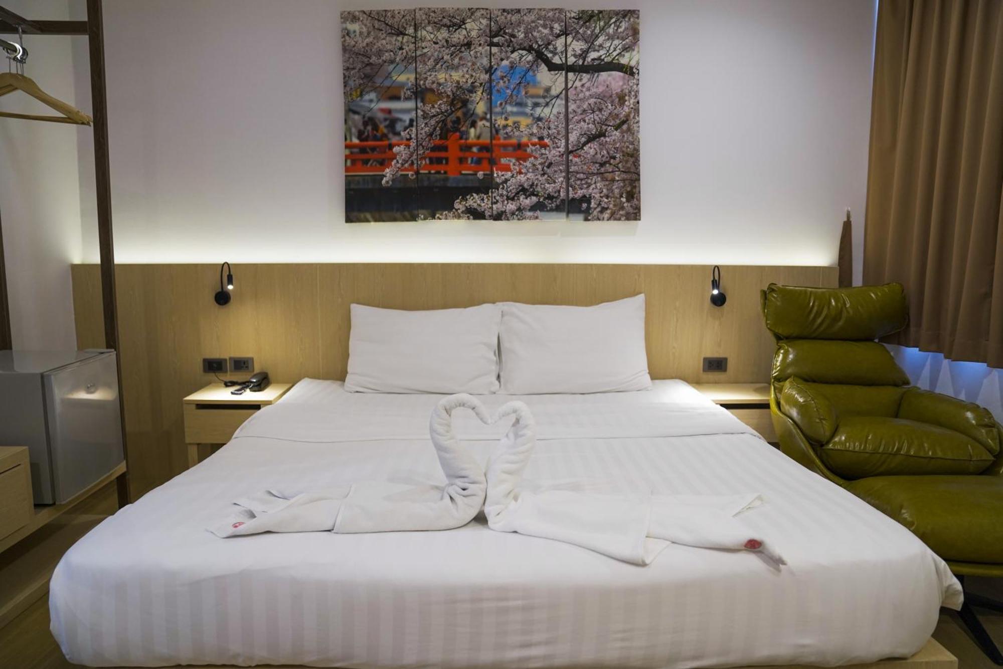 Sakura Sky Hotel 3*