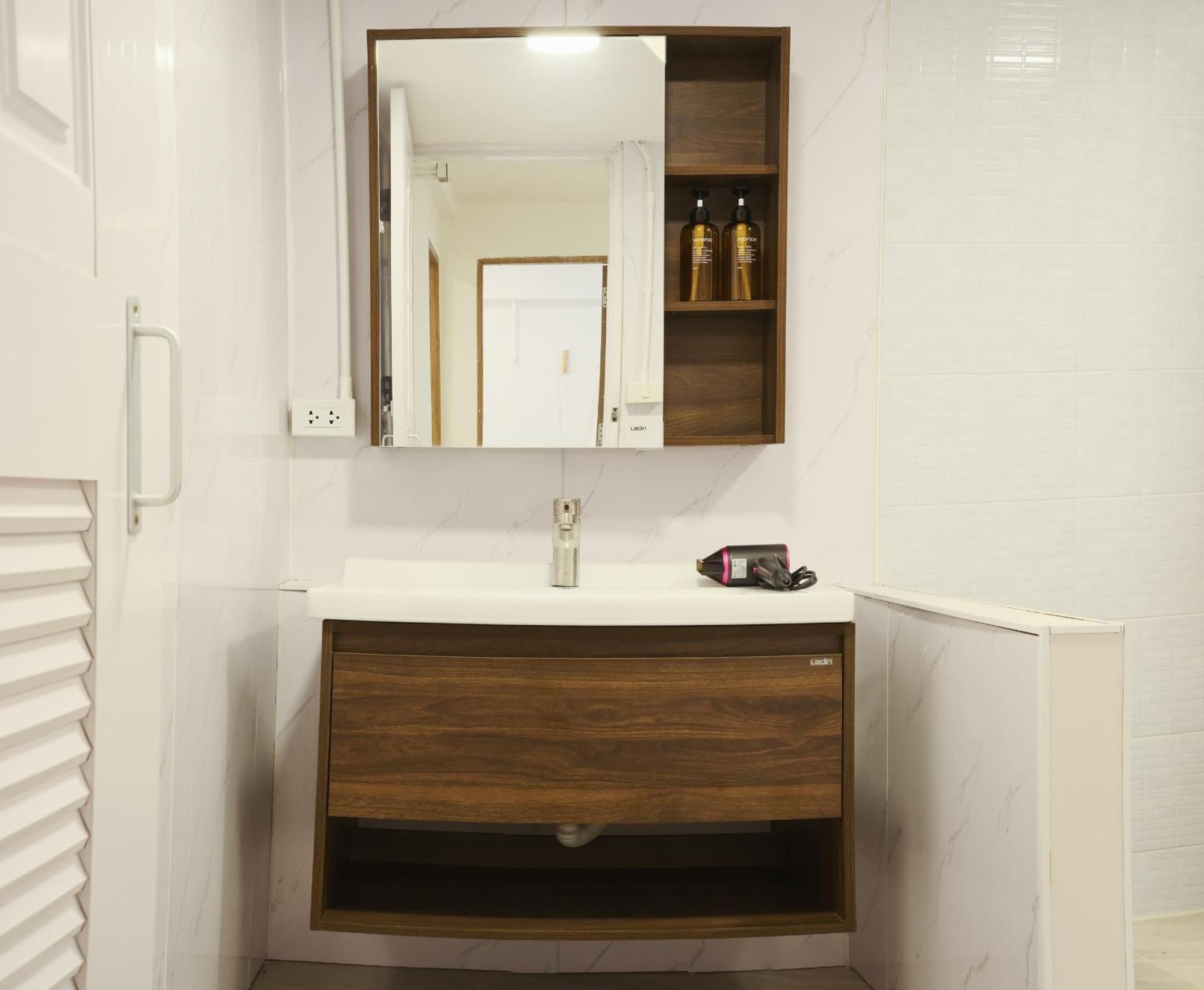 Secret House In China Town 2br. Rare Find Bangkok