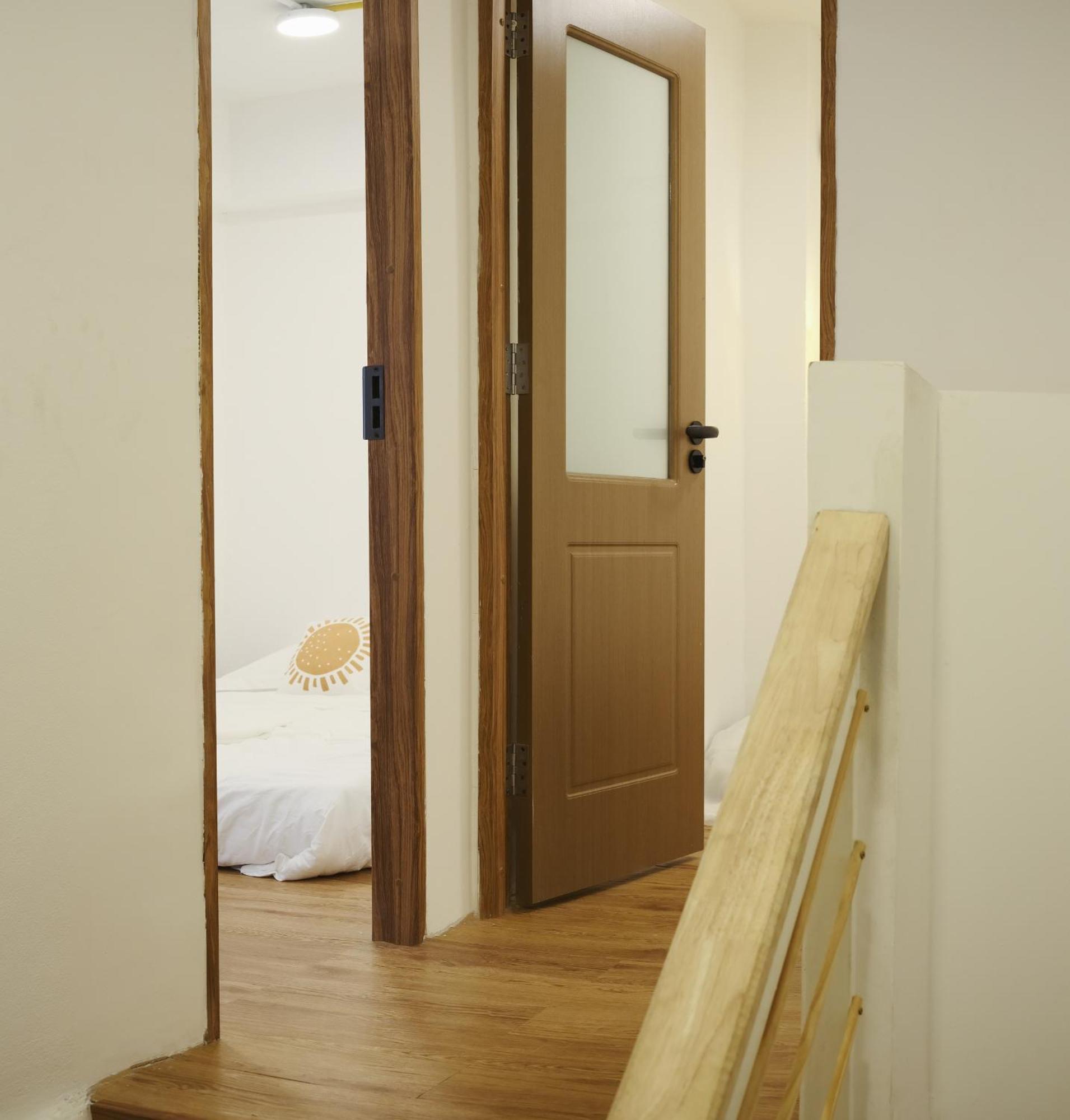 Secret House In China Town 2br. Rare Find Holiday home