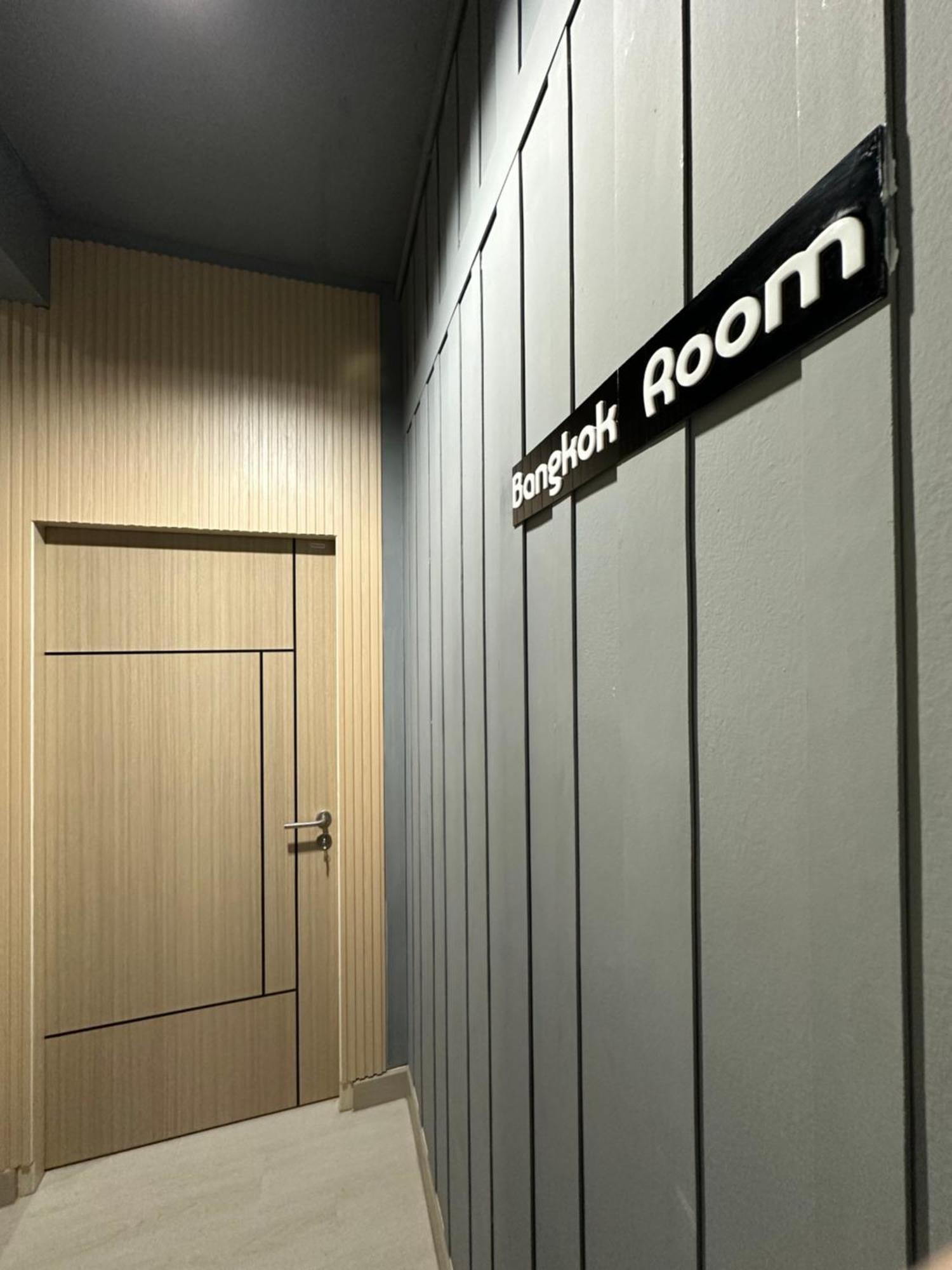 Vibe, House, 7 Mins To Bts, Center, Private In Sathon, Private Bathroom, Bangkok, Thailand Wisma tamu