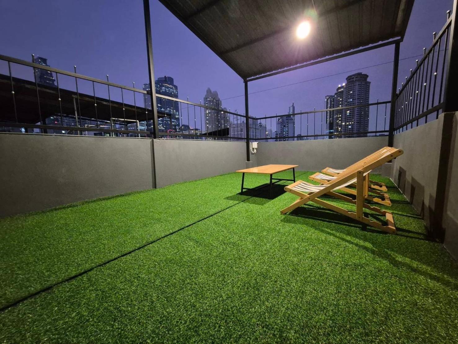 Wisma tamu Vibe, House, 7 Mins To Bts, Center, Private In Sathon, Private Bathroom, Bangkok, Thailand Bangkok