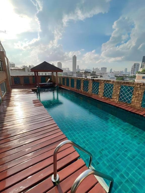 Go Thonglor 23 โกอินน์ ทองหล่อ 23 X Apartment *