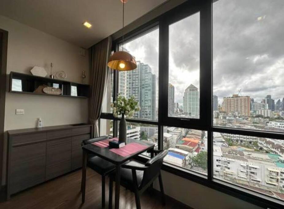 S71 Sukhumvit Big 1 Bedroom City ​​center Swim Gym * Bangkok