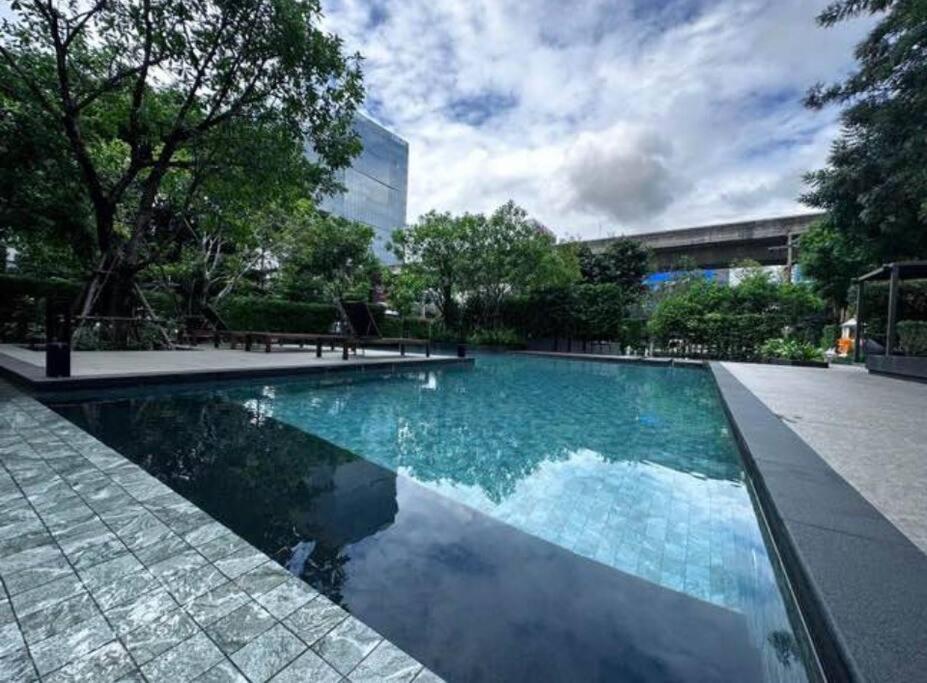 S87 Ramada Sukhumvit 87 Bts Onnut Swim Gym 711 Pangsapuri Bangkok
