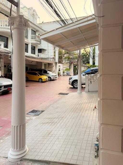 Private House 3 Beds + Double Beds In Heart Of Phromphong * Bangkok